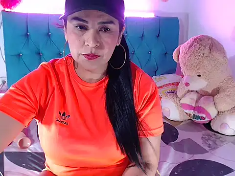 MarilynRoxy online show from 01.15.26