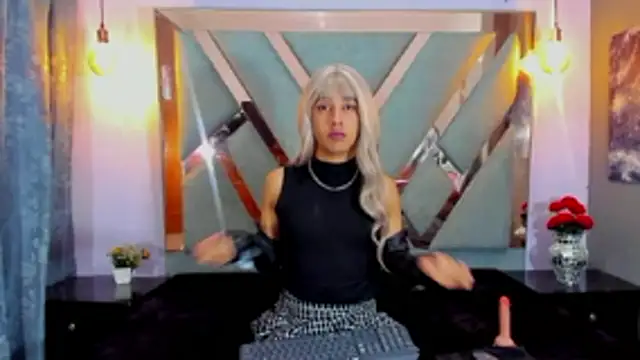 Snapshot of Asa_Noir chatting on 12.17.25 Asa Noir online show from 12.17.25