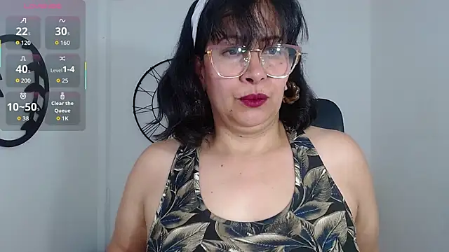 Snapshot of christy_ant chatting on 01.14.26 christy ant online show from 01.14.26