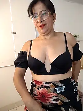 Snapshot of christy_ant chatting on 02.28.26 christy ant online show from 02.28.26