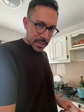 AdrianGarcia89 online show from 04.18.26