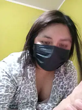 Snapshot of MIGAJERA_20 chatting on 06.27.26 MIGAJERA 20 online show from 06.27.26