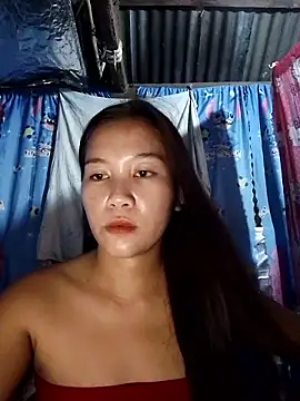 Snapshot of sheriesassyann chatting on 05.13.26 sheriesassyann online show from 05.13.26