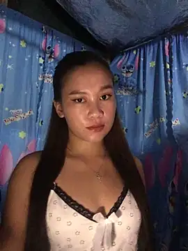 Snapshot of sheriesassyann chatting on 05.27.26 sheriesassyann online show from 05.27.26