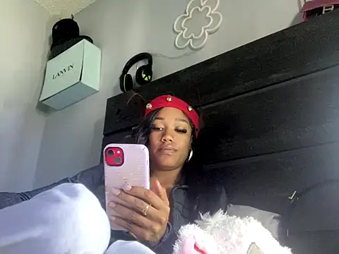 Ahlanacherae creamz online show from 12.20.25