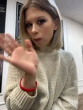 IvyBriggs online show from 01.10.26