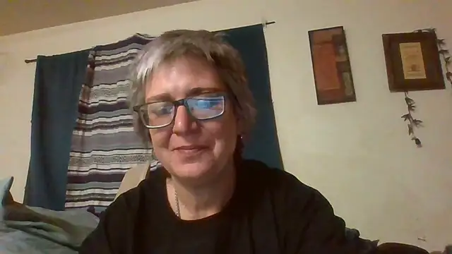 Snapshot of becky1111 chatting on 04.21.26 becky1111 online show from 04.21.26