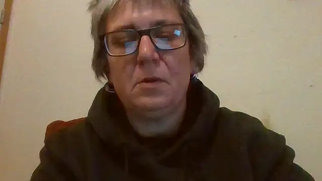 Snapshot of becky1111 chatting on 04.23.26 becky1111 online show from 04.23.26
