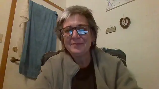 Snapshot of becky1111 chatting on 05.04.26 becky1111 online show from 05.04.26