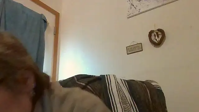 Snapshot of becky1111 chatting on 05.04.26 becky1111 online show from 05.04.26