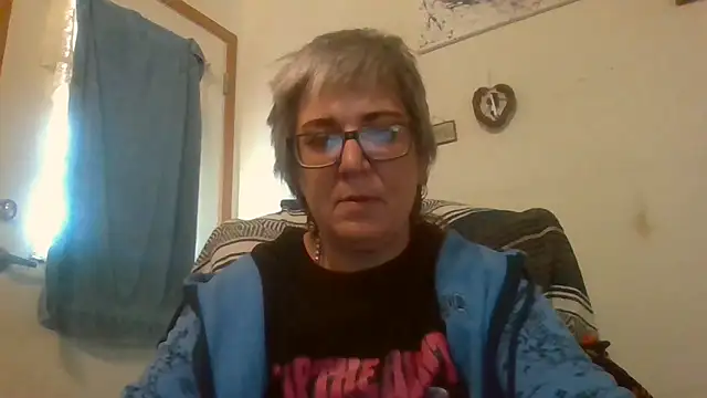 Snapshot of becky1111 chatting on 05.05.26 becky1111 online show from 05.05.26
