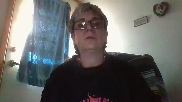 Snapshot of becky1111 chatting on 05.12.26 becky1111 online show from 05.12.26