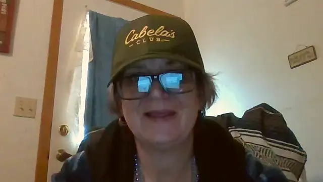 Snapshot of becky1111 chatting on 05.14.26 becky1111 online show from 05.14.26