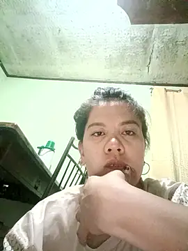 Snapshot of annawet chatting on 05.15.26 annawet online show from 05.15.26