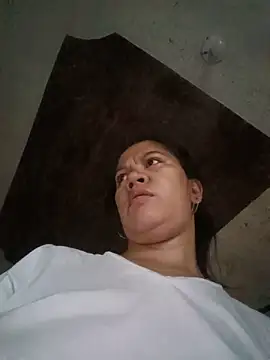 Snapshot of annawet chatting on 05.17.26 annawet online show from 05.17.26