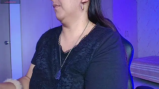 Snapshot of evelyn_harpeery chatting on 04.29.26 evelyn harpeery online show from 04.29.26