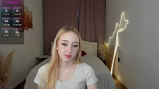 Snapshot of anora_baby chatting on 01.16.26 anora baby online show from 01.16.26