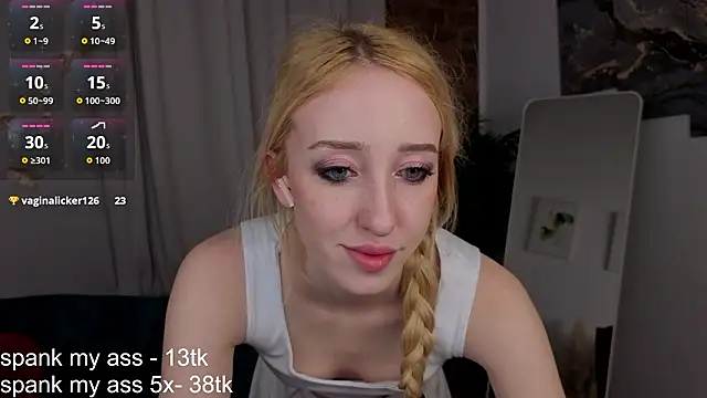 Snapshot of anora_baby chatting on 03.01.26 anora baby online show from 03.01.26