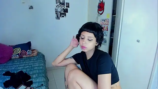 Snapshot of harakitty_ chatting on 04.01.26 harakitty online show from 04.01.26