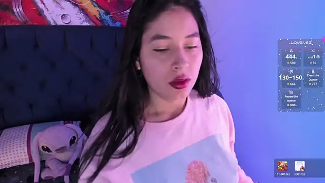 Snapshot of Violet_Blazee chatting on 12.19.25 Violet Blazee online show from 12.19.25