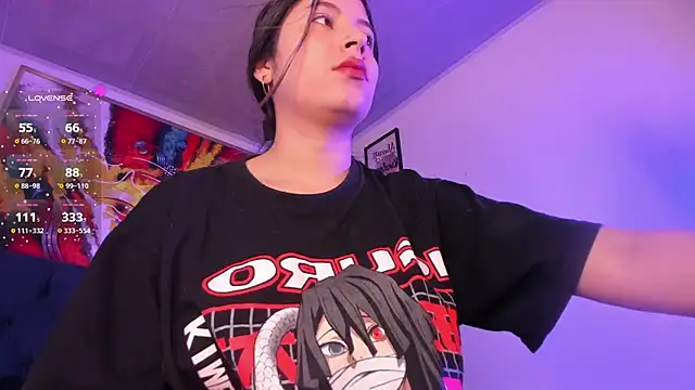 Snapshot of Violet_Blazee chatting on 01.11.26 Violet Blazee online show from 01.11.26