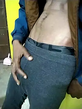 Snapshot of Jordyalnino92 chatting on 12.18.25 Jordyalnino92 online show from 12.18.25