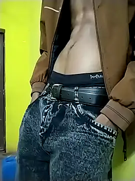 Snapshot of Jordyalnino92 chatting on 12.19.25 Jordyalnino92 online show from 12.19.25