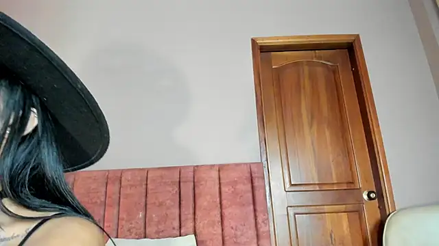 GahiaBelucci online show from 03.30.26