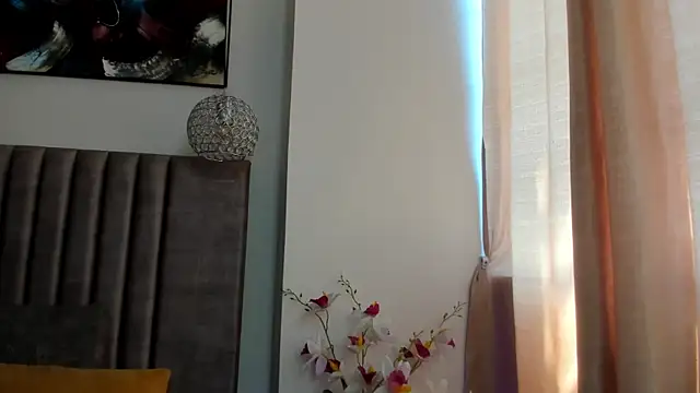 Snapshot of GahiaBelucci chatting on 05.09.26 GahiaBelucci online show from 05.09.26