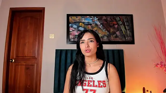Snapshot of GahiaBelucci chatting on 05.28.26 GahiaBelucci online show from 05.28.26