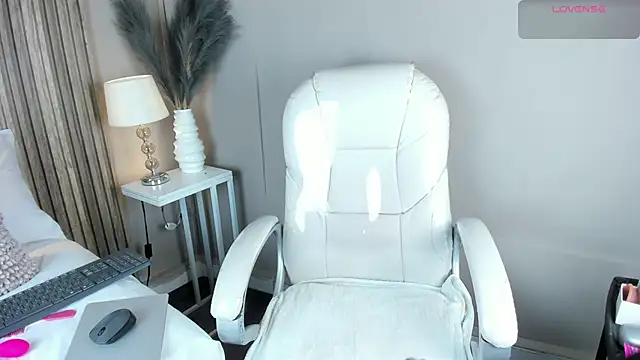 FiorelaSton online show from 01.18.26