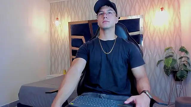 Noah Clarkk online show from 03.18.26