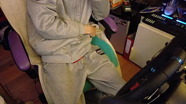 Snapshot of Gay-Versaut chatting on 01.13.26 Gay-Versaut online show from 01.13.26