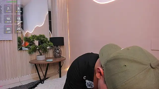 Snapshot of Thristan_Leones chatting on 12.22.25 Thristan Leones online show from 12.22.25