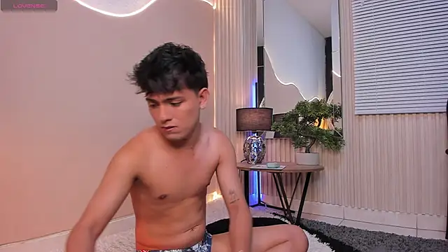 Snapshot of Thristan_Leones chatting on 01.13.26 Thristan Leones online show from 01.13.26