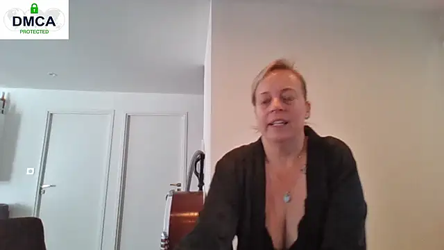 Miss-Chupagirly online show from 04.15.26