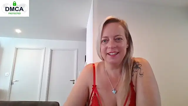 Snapshot of Miss-Chupagirly chatting on 07.18.26 Miss-Chupagirly online show from 07.18.26