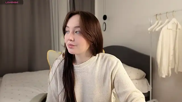 Snapshot of fallin_lovee chatting on 02.20.26 fallin lovee online show from 02.20.26