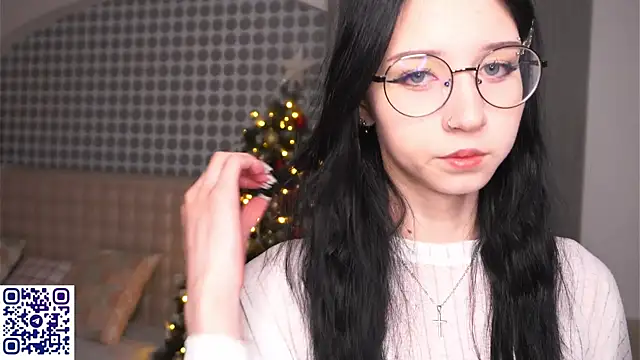 DeliaLoma online show from 01.11.26