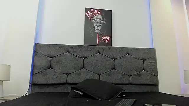 Snapshot of Eliot_X chatting on 01.12.26 Eliot X online show from 01.12.26