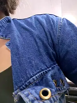Snapshot of Ivy_enjoy chatting on 06.01.26 Ivy enjoy online show from 06.01.26