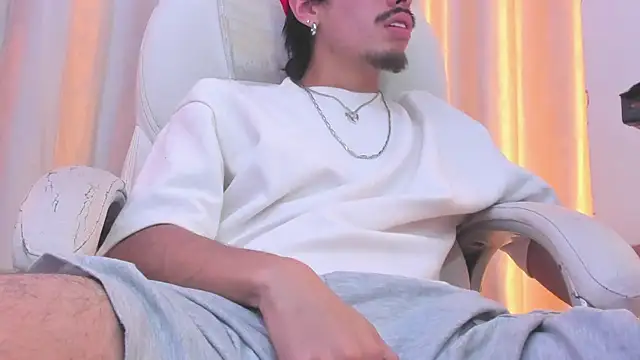 Snapshot of nicopapi_ chatting on 01.08.26 nicopapi online show from 01.08.26