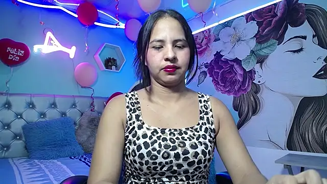 Snapshot of nicol_ross19 chatting on 02.16.26 nicol ross19 online show from 02.16.26