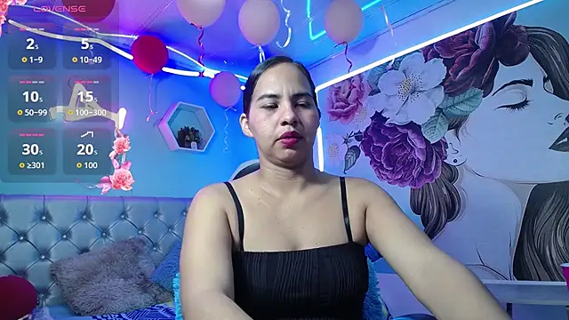 Snapshot of nicol_ross19 chatting on 02.24.26 nicol ross19 online show from 02.24.26