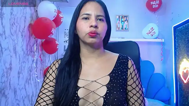 Snapshot of nicol_ross19 chatting on 02.26.26 nicol ross19 online show from 02.26.26