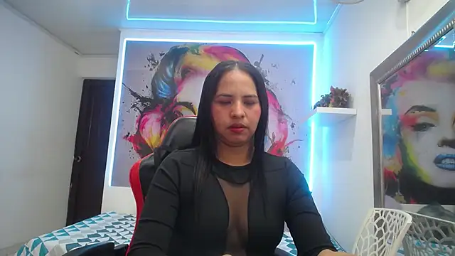Snapshot of nicol_ross19 chatting on 04.18.26 nicol ross19 online show from 04.18.26