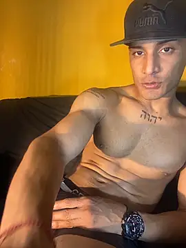 Snapshot of Maicol_xxxx chatting on 02.04.26 Maicol xxxx online show from 02.04.26