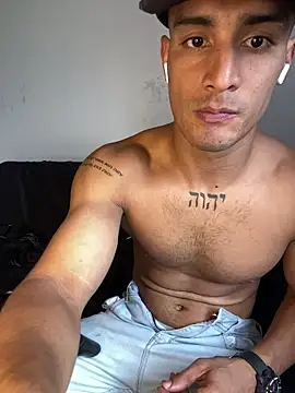 Snapshot of Maicol_xxxx chatting on 02.14.26 Maicol xxxx online show from 02.14.26