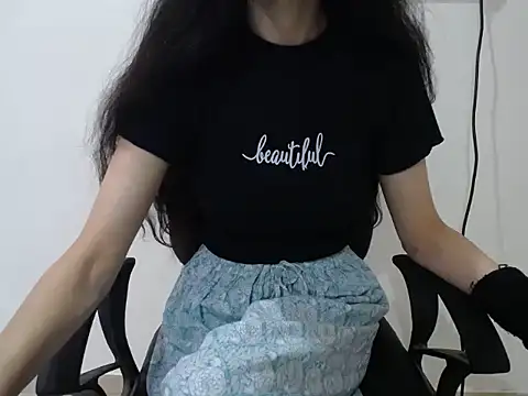 Snapshot of Farhana_beautyfull chatting on 04.21.26 Farhana beautyfull online show from 04.21.26
