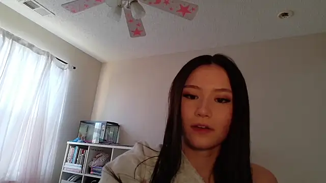 luvvivii online show from 03.13.26